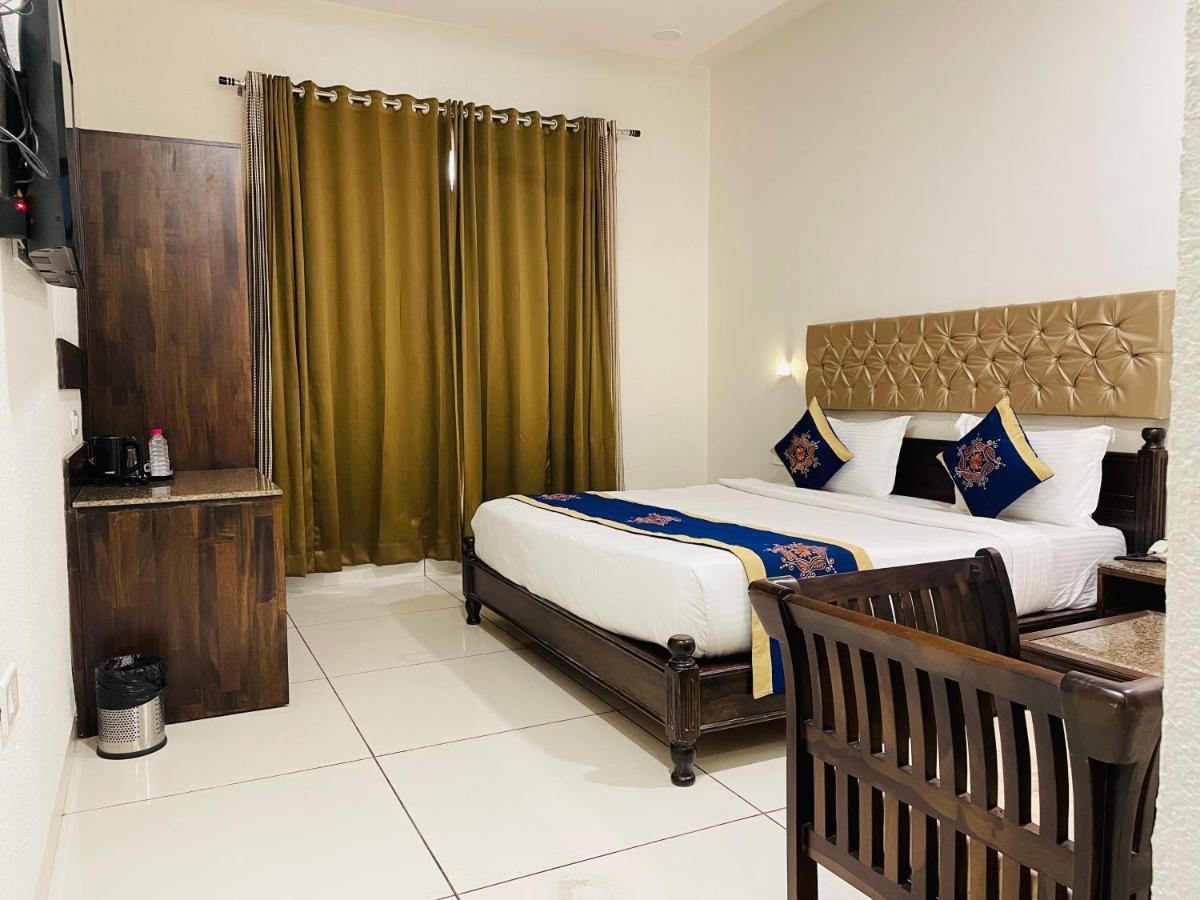 Clover Inn Udaipur Exterior foto